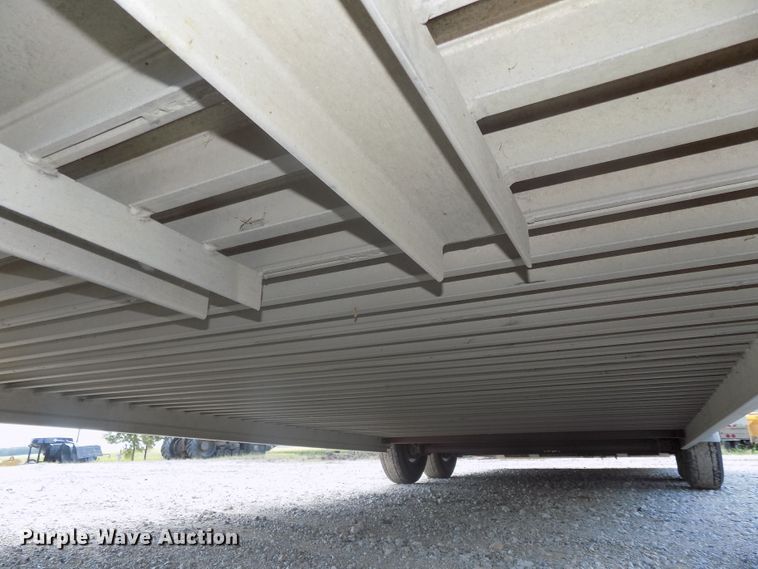 image for item DG2447 2014 Cimarron Showstar livestock trailer