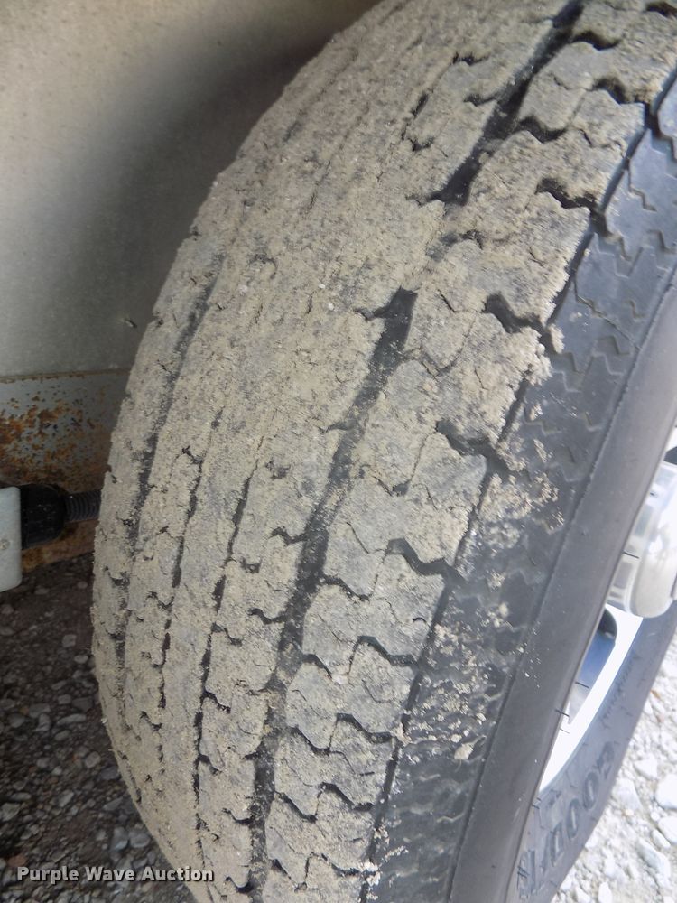 image for item DG2447 2014 Cimarron Showstar livestock trailer