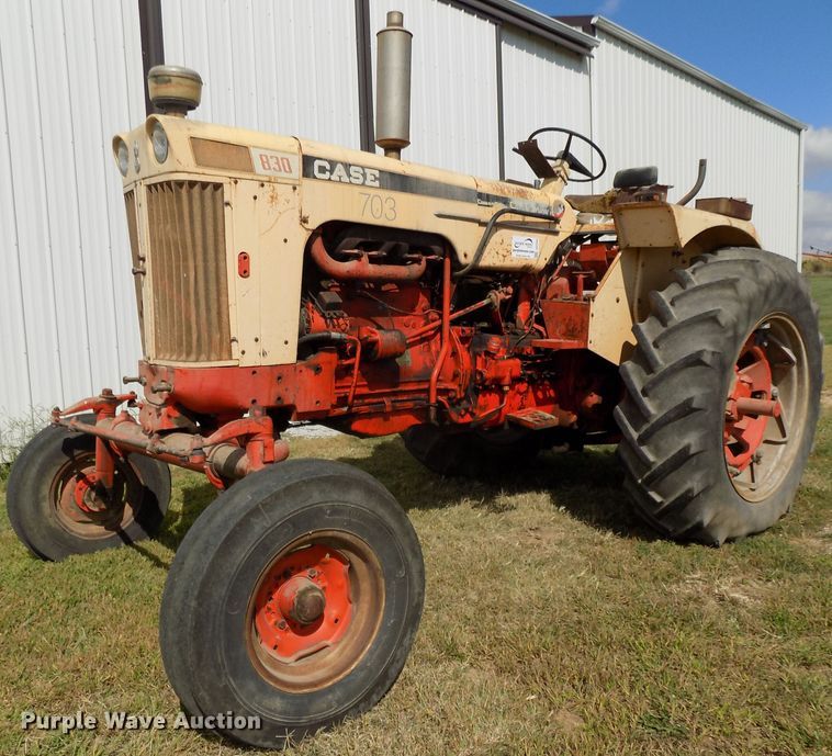 image for item DG2450 1967 Case 831C Comfort King tractor