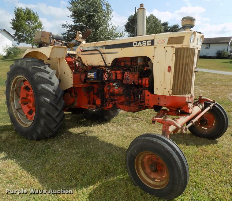 image for item DG2450 1967 Case 831C Comfort King tractor