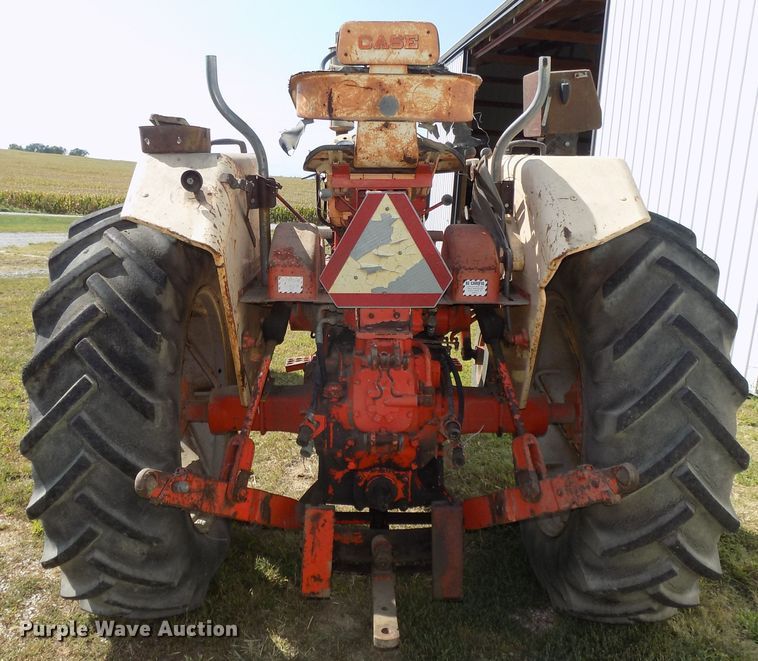 image for item DG2450 1967 Case 831C Comfort King tractor