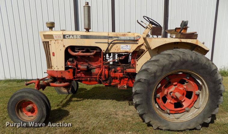 image for item DG2450 1967 Case 831C Comfort King tractor