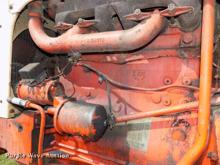 image for item DG2450 1967 Case 831C Comfort King tractor