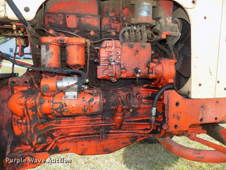 image for item DG2450 1967 Case 831C Comfort King tractor