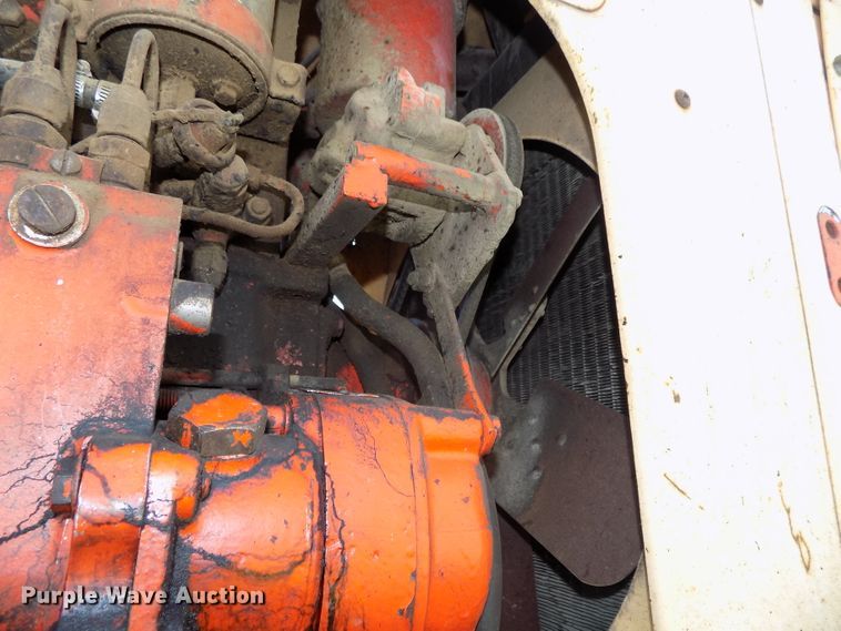 image for item DG2450 1967 Case 831C Comfort King tractor