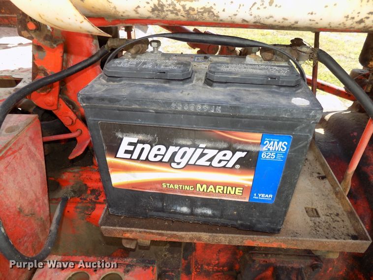 image for item DG2450 1967 Case 831C Comfort King tractor