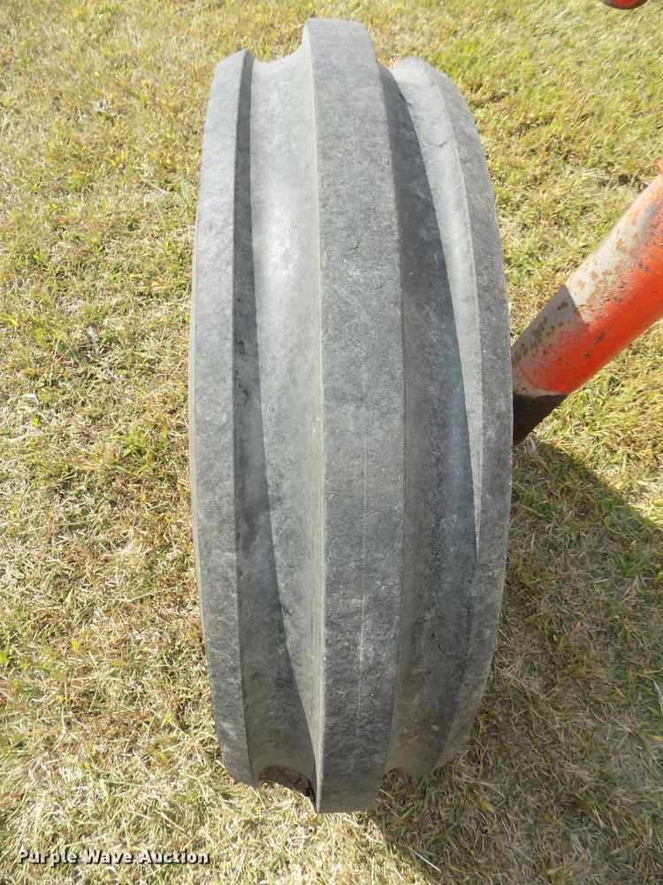 image for item DG2450 1967 Case 831C Comfort King tractor