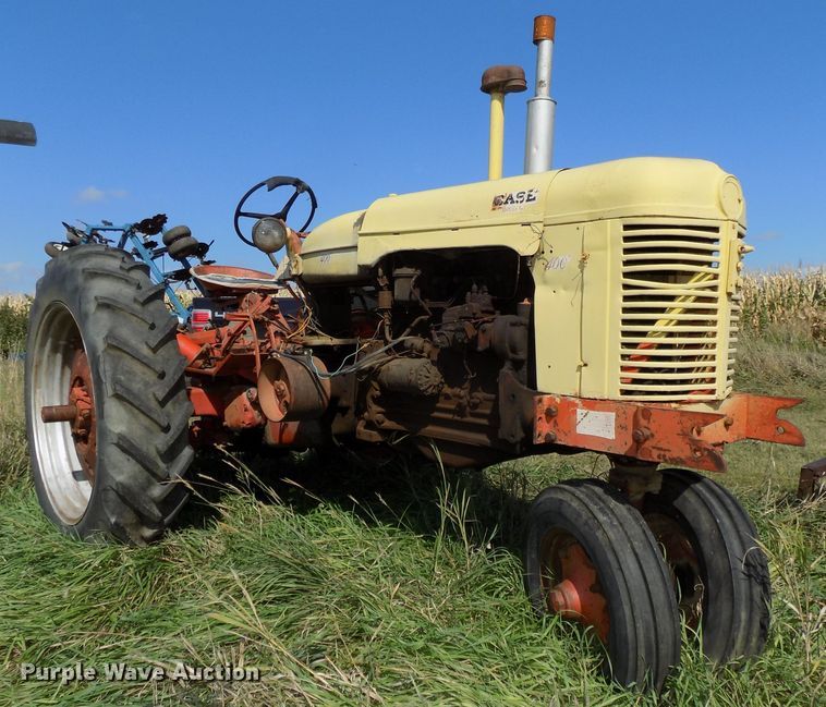 image for item DG2451 Case 400 tractor