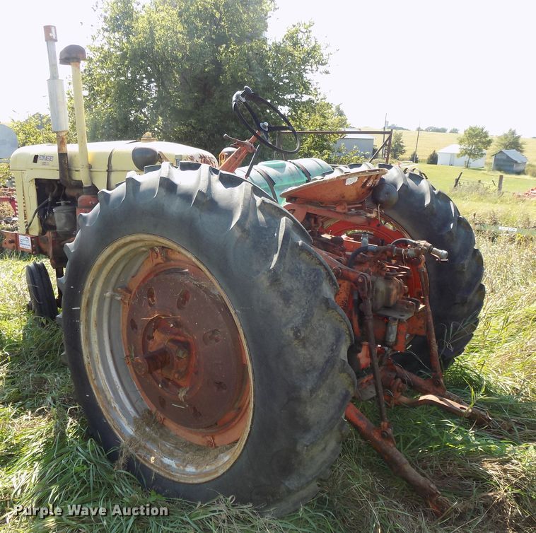 image for item DG2451 Case 400 tractor