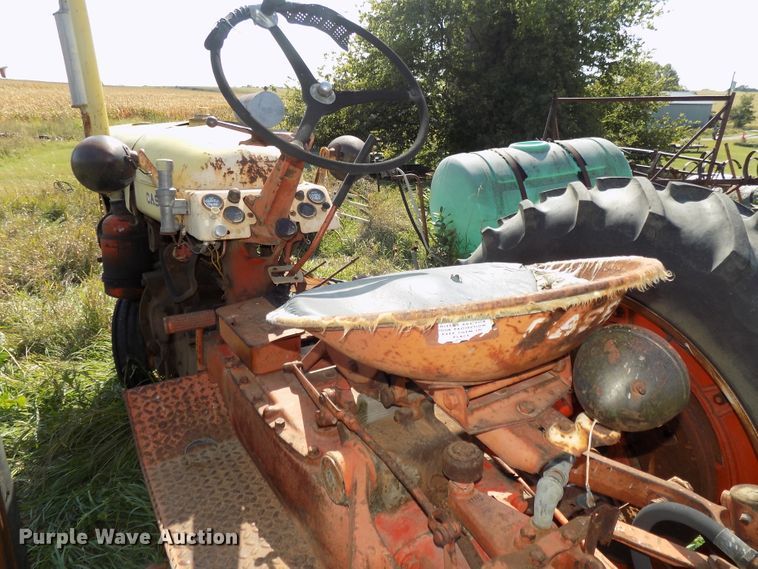 image for item DG2451 Case 400 tractor