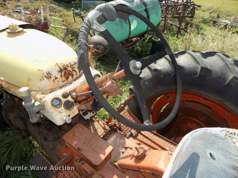 image for item DG2451 Case 400 tractor