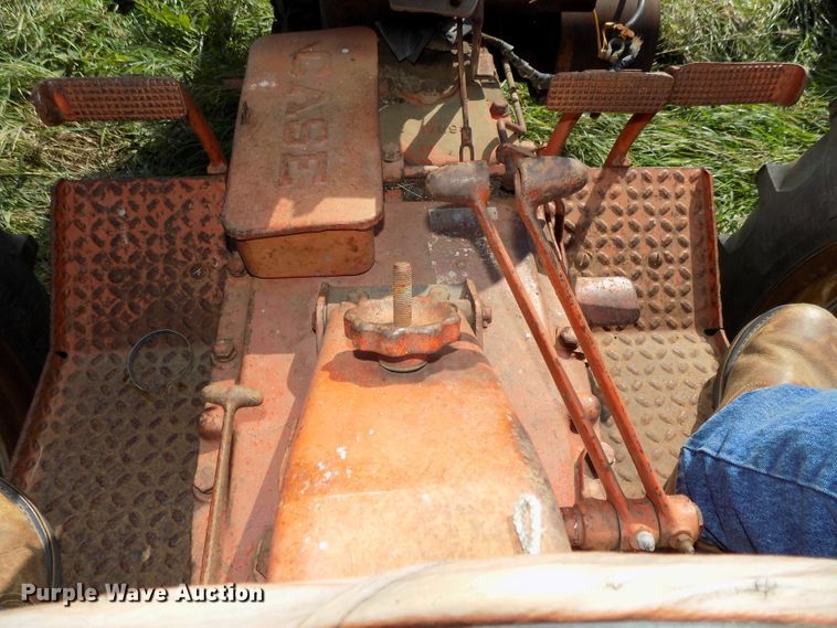 image for item DG2451 Case 400 tractor