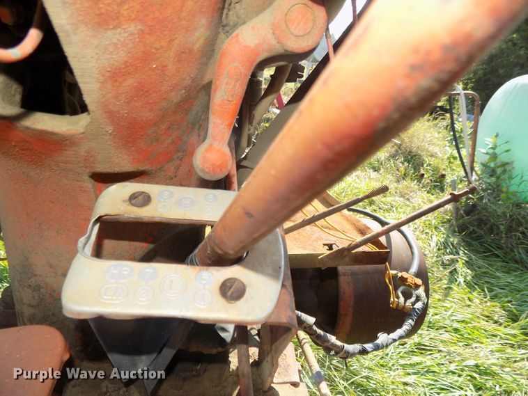 image for item DG2451 Case 400 tractor