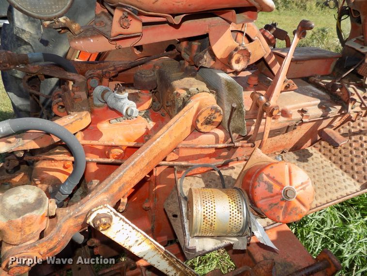 image for item DG2451 Case 400 tractor