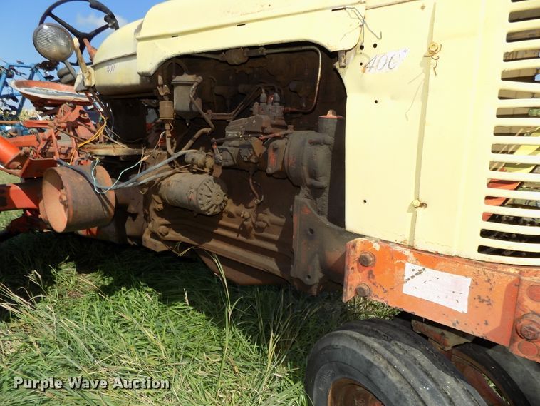 image for item DG2451 Case 400 tractor