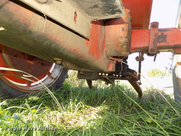 image for item DG2451 Case 400 tractor