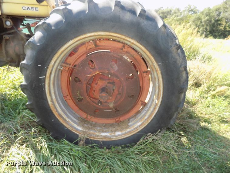 image for item DG2451 Case 400 tractor