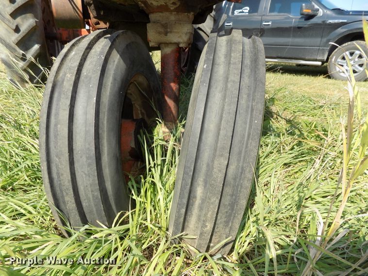 image for item DG2451 Case 400 tractor