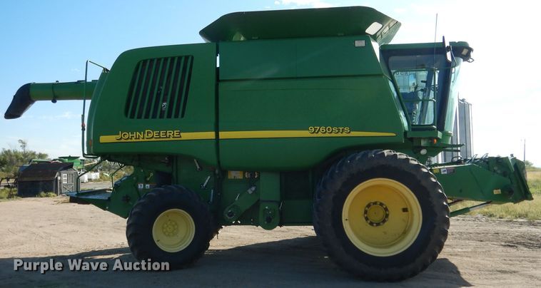 image for item DG5845 2005 John Deere 9760 STS combine