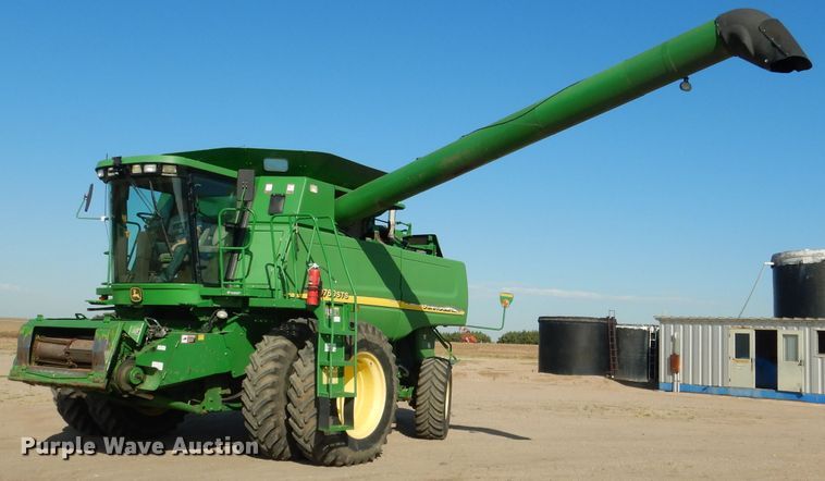 image for item DG5845 2005 John Deere 9760 STS combine