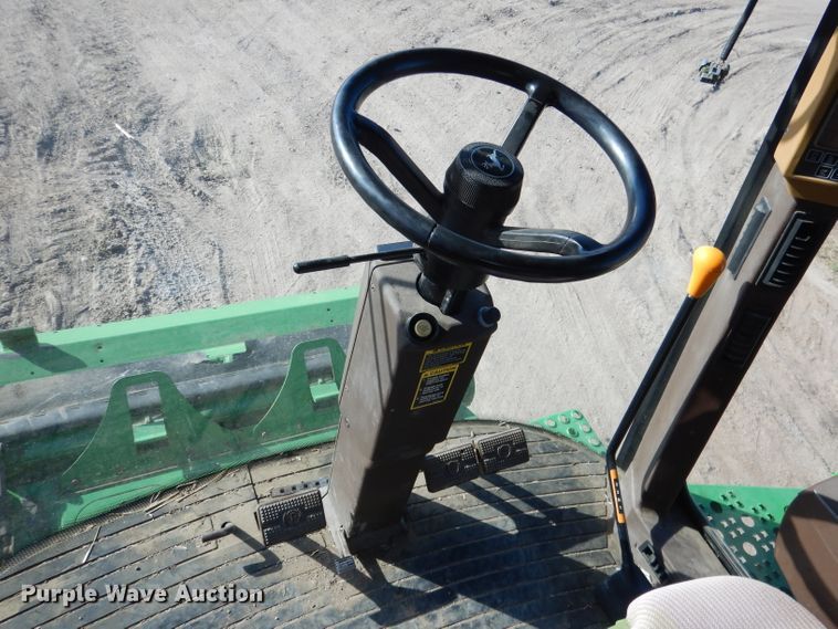 image for item DG5845 2005 John Deere 9760 STS combine