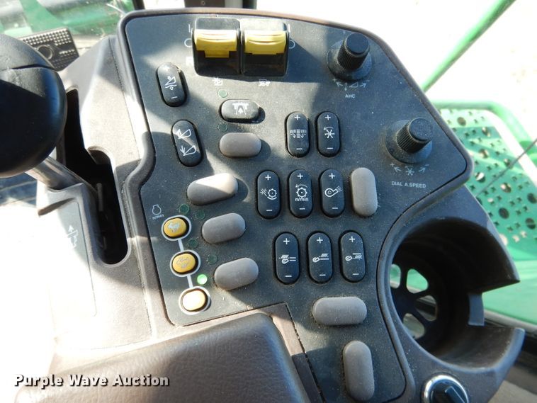 image for item DG5845 2005 John Deere 9760 STS combine