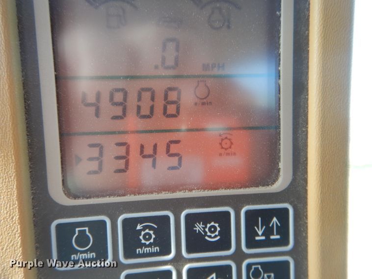 image for item DG5845 2005 John Deere 9760 STS combine