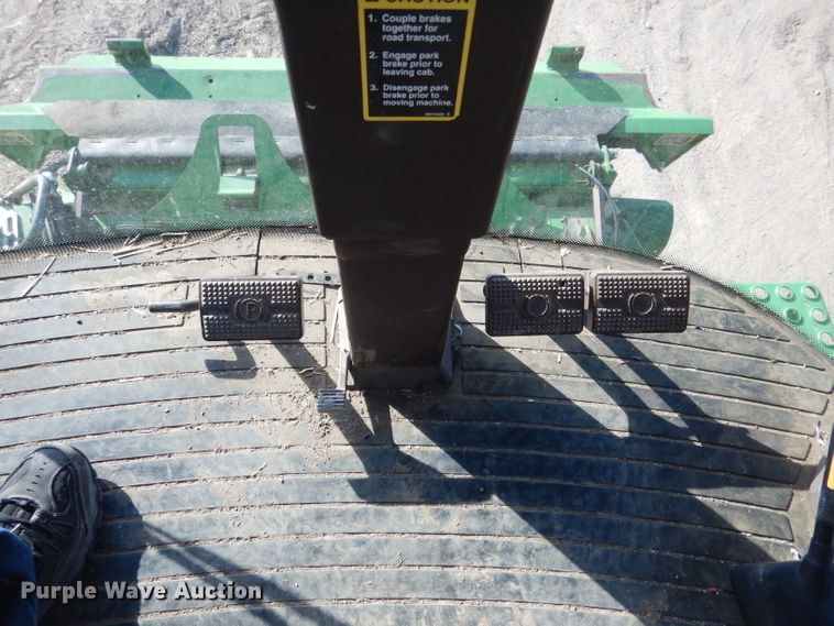 image for item DG5845 2005 John Deere 9760 STS combine