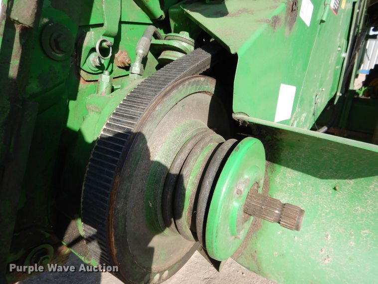 image for item DG5845 2005 John Deere 9760 STS combine