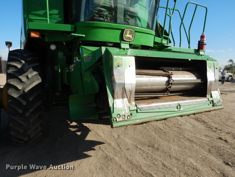 image for item DG5845 2005 John Deere 9760 STS combine