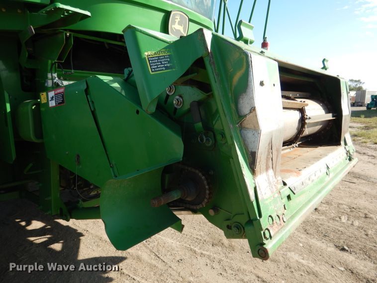 image for item DG5845 2005 John Deere 9760 STS combine