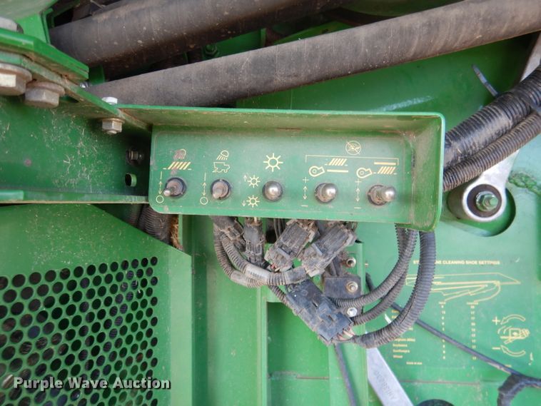 image for item DG5845 2005 John Deere 9760 STS combine