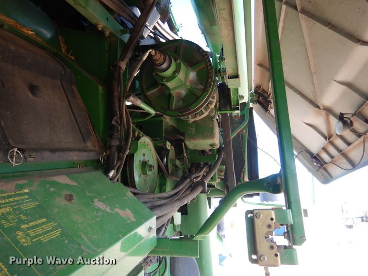 image for item DG5845 2005 John Deere 9760 STS combine