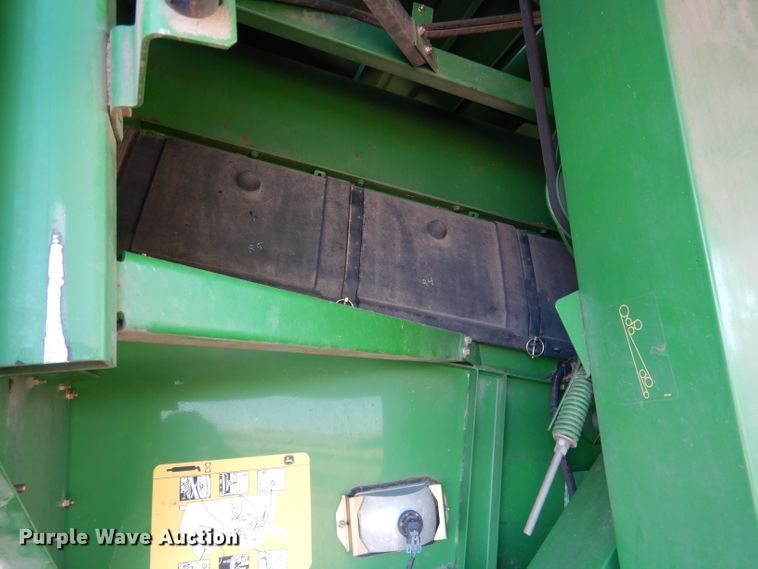 image for item DG5845 2005 John Deere 9760 STS combine