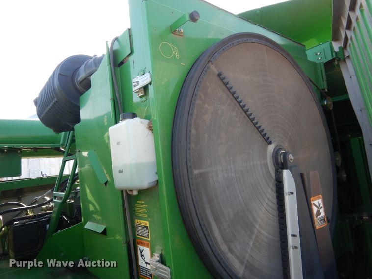 image for item DG5845 2005 John Deere 9760 STS combine