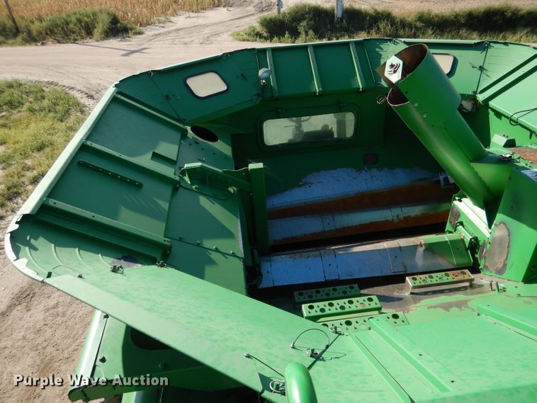 image for item DG5845 2005 John Deere 9760 STS combine