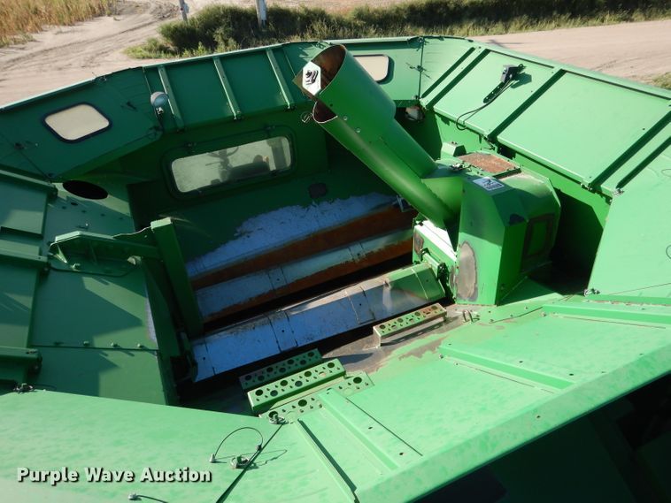 image for item DG5845 2005 John Deere 9760 STS combine