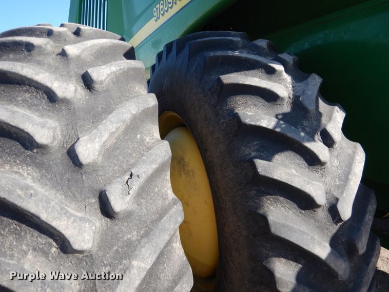 image for item DG5845 2005 John Deere 9760 STS combine