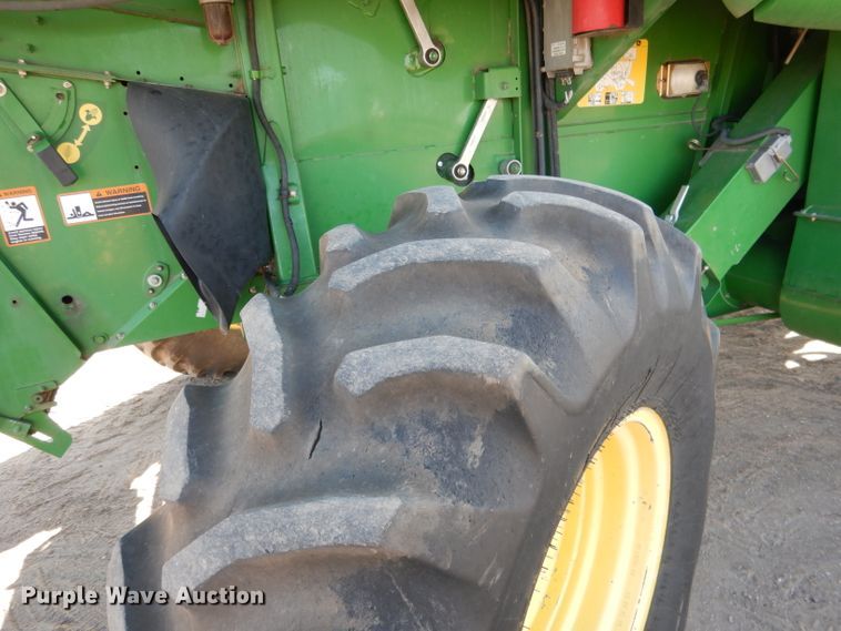 image for item DG5845 2005 John Deere 9760 STS combine