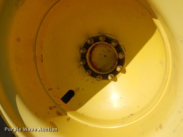 image for item DG5845 2005 John Deere 9760 STS combine