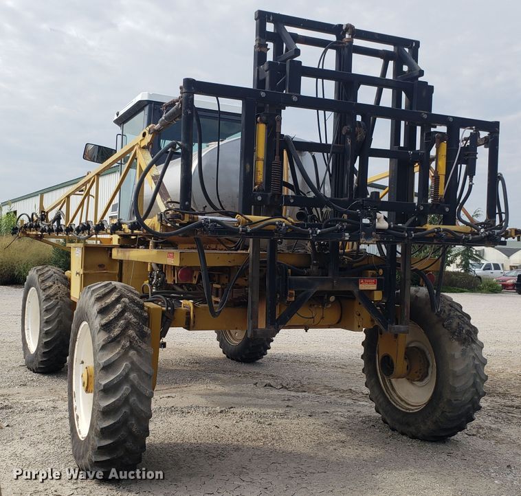 image for item DG7541 1993 Ag-Chem RoGator 664 sprayer