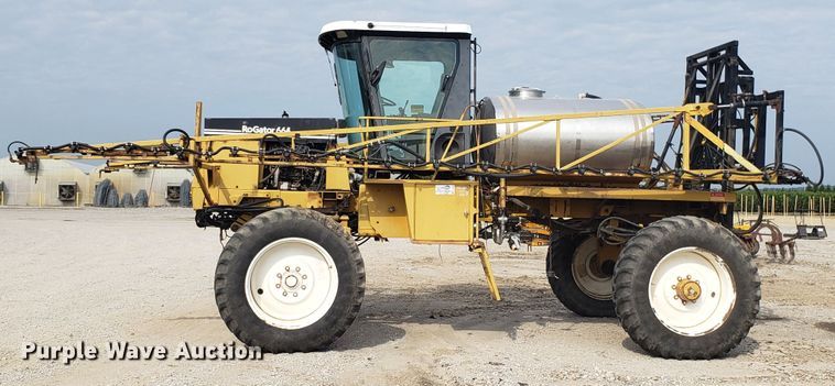 image for item DG7541 1993 Ag-Chem RoGator 664 sprayer