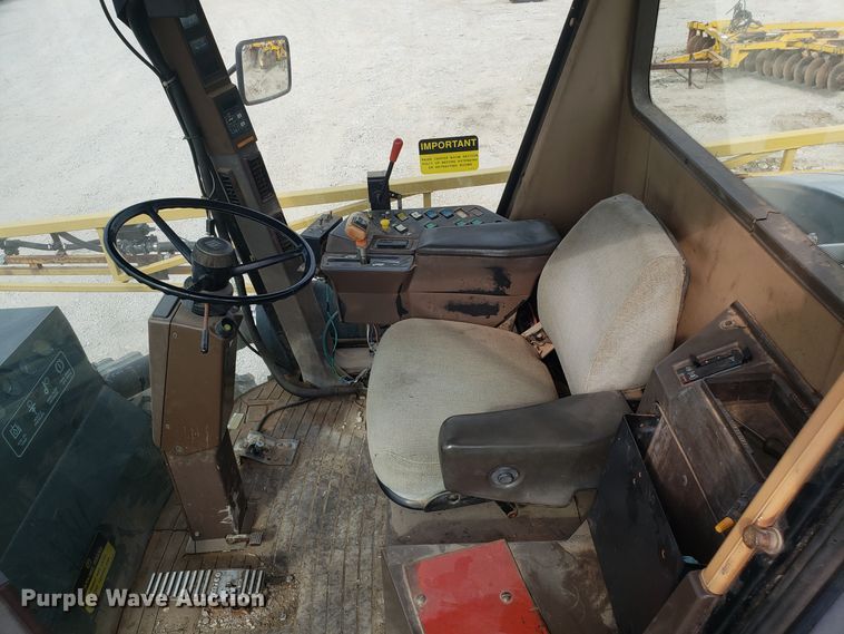 image for item DG7541 1993 Ag-Chem RoGator 664 sprayer