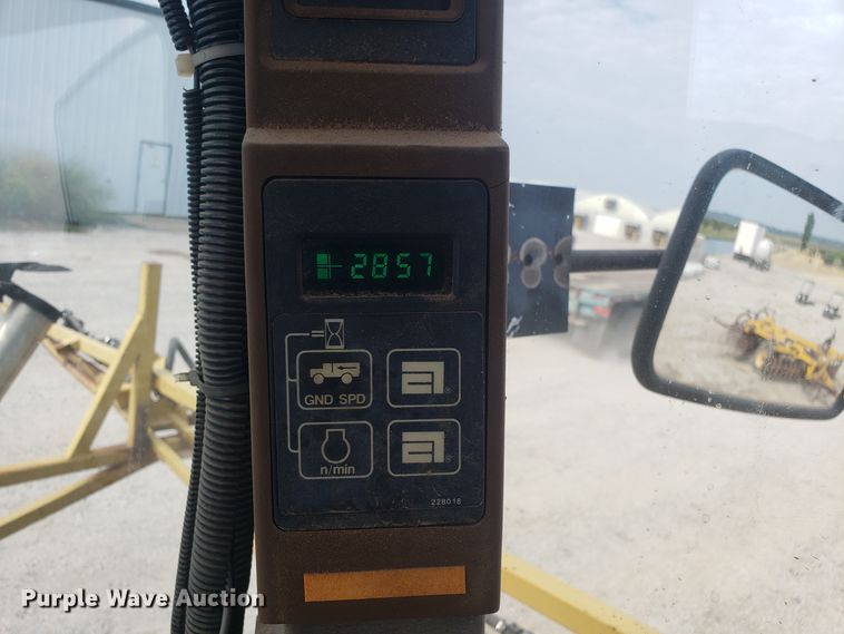 image for item DG7541 1993 Ag-Chem RoGator 664 sprayer