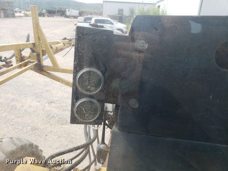 image for item DG7541 1993 Ag-Chem RoGator 664 sprayer