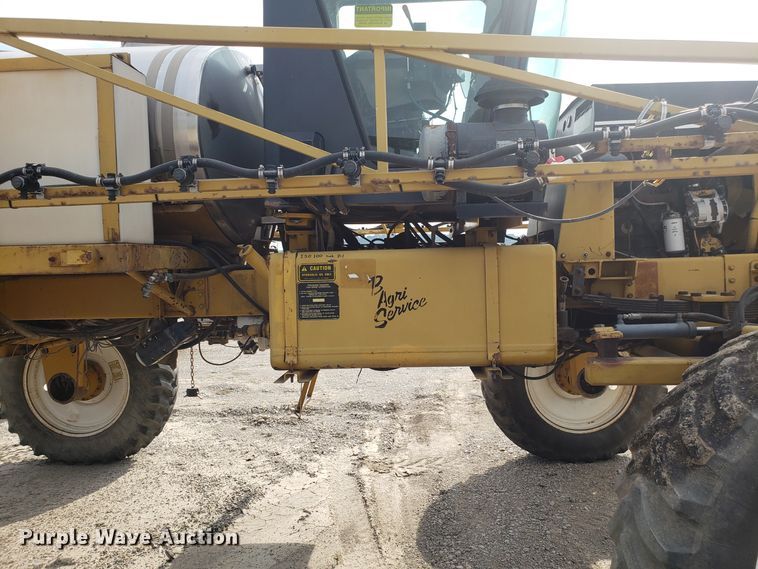 image for item DG7541 1993 Ag-Chem RoGator 664 sprayer