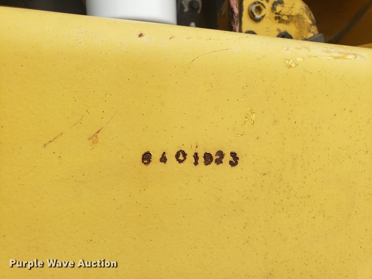 image for item DG7541 1993 Ag-Chem RoGator 664 sprayer