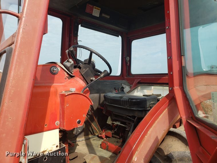 image for item DG7542 International 100 Hydro tractor