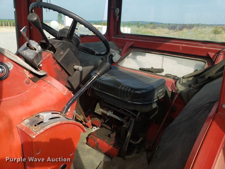 image for item DG7542 International 100 Hydro tractor