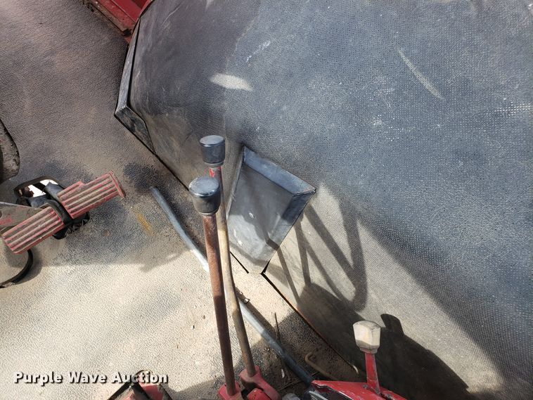 image for item DG7542 International 100 Hydro tractor